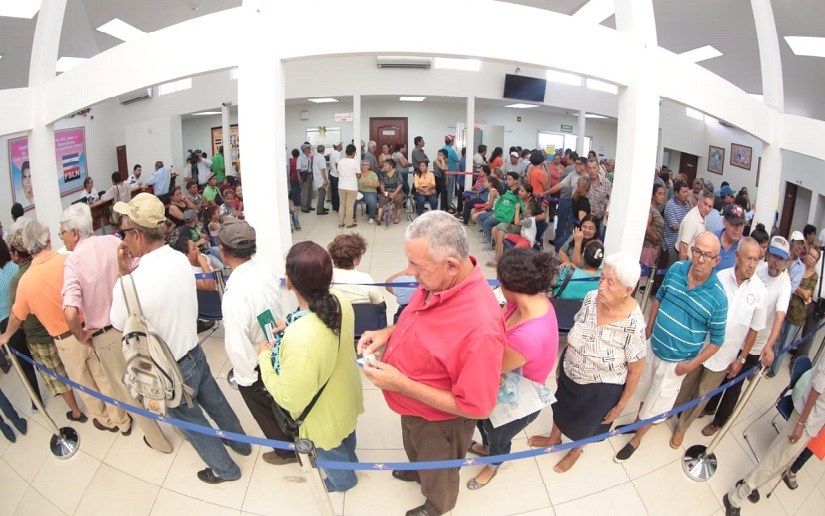 Buen Gobierno entrega aguinaldo y pago de enero a pensionados del país