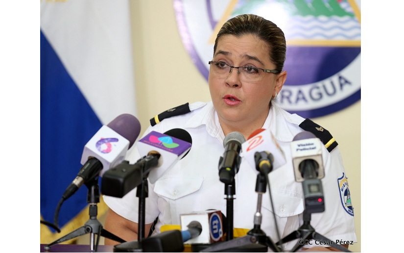 Migración brinda avance sobre mujer que causó lesiones a sacerdote en Catedral de Managua