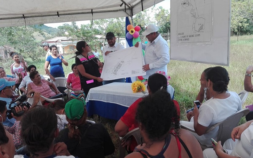 Familias de Quilalí conocen proyecto de construcción de moderno hospital primario