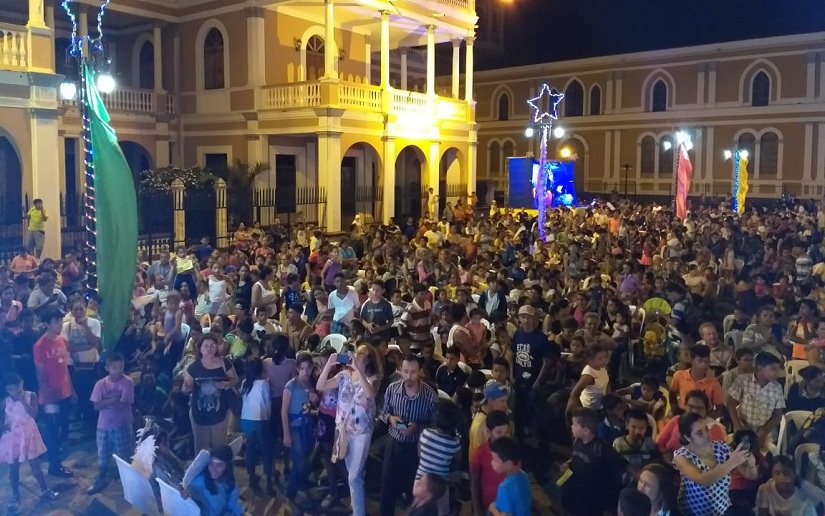 Lleno total en novenario a La Purísima en Granada
