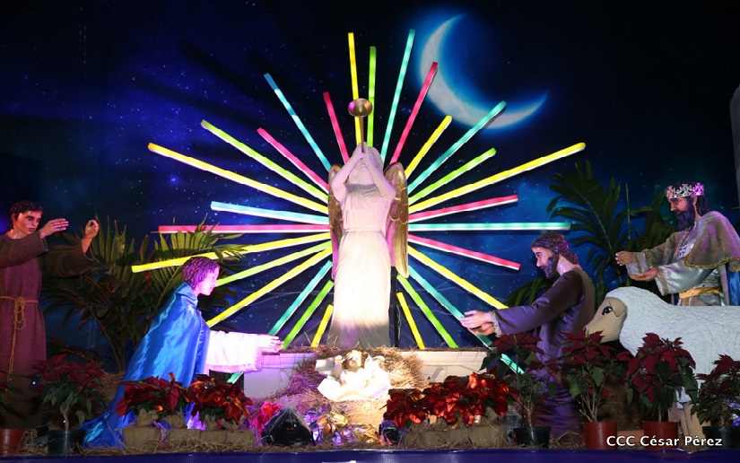 Viva la Navidad de manera única, visite La Feria Navideña y los Nacimientos