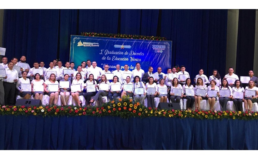 Docentes de educación técnica se gradúan en Matagalpa