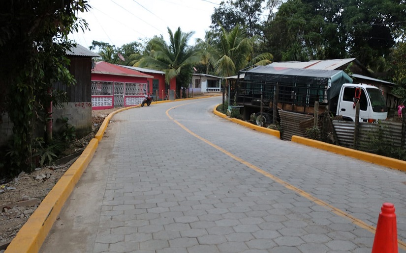 Inauguran calle adoquinada en Siuna