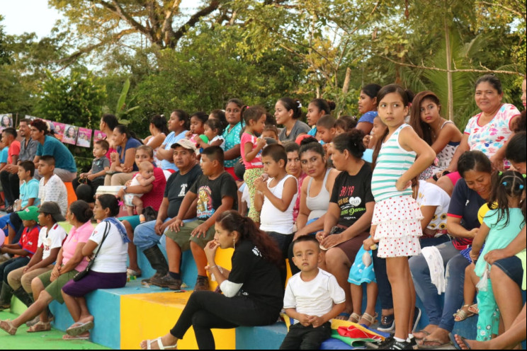 Entregan cancha multiusos a comunidad indígena de Siuna