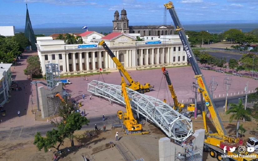 Alcaldía de Managua inicia instalación de moderno puente peatonal