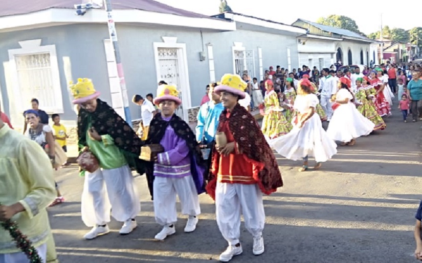 Reyes Magos anuncian las buenas nuevas en las calles de Nicaragua