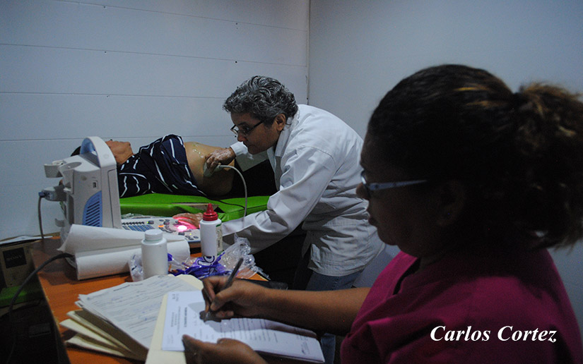 Familias del anexo a Reparto Miraflores reciben atención médica gratuita
