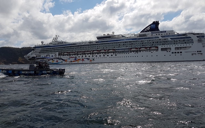 Fuerza Naval brindó protección y seguridad al arribo del crucero Norwegion Star en la Bahía de San Juan del Sur