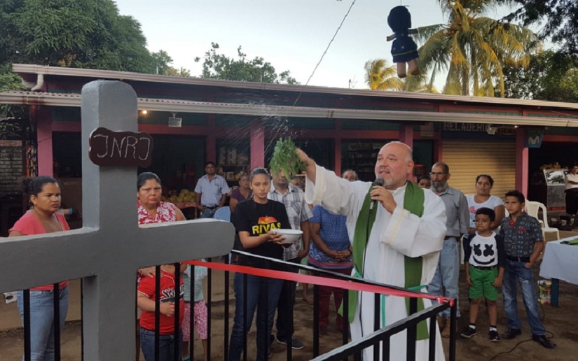 Bendicen mercadito La Cruz, en Ometepe