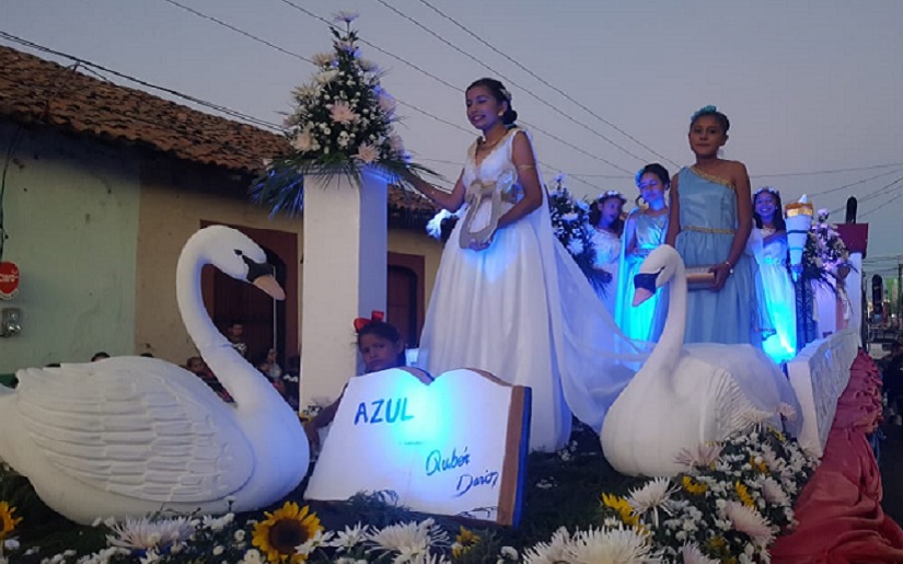 Celebran carnaval y desfile de Musas Darianas y Metropolitanas en León