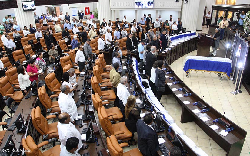 Asamblea Nacional rinde homenaje a Miriam Argüello