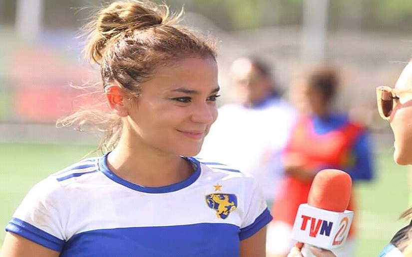 Maritza Rivas, unos de sus pasatiempos es jugar fútbol 