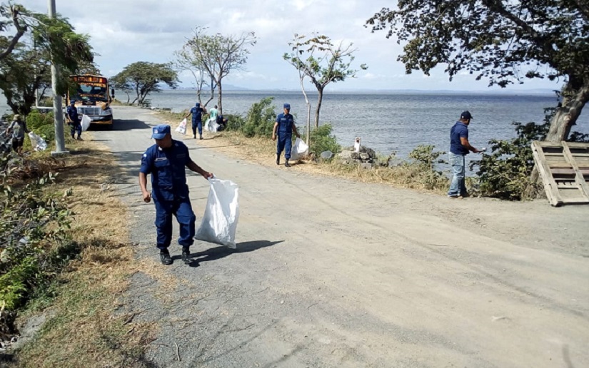 Fuerza Naval participó en jornada de limpieza en Altagracia, Isla de Ometepe