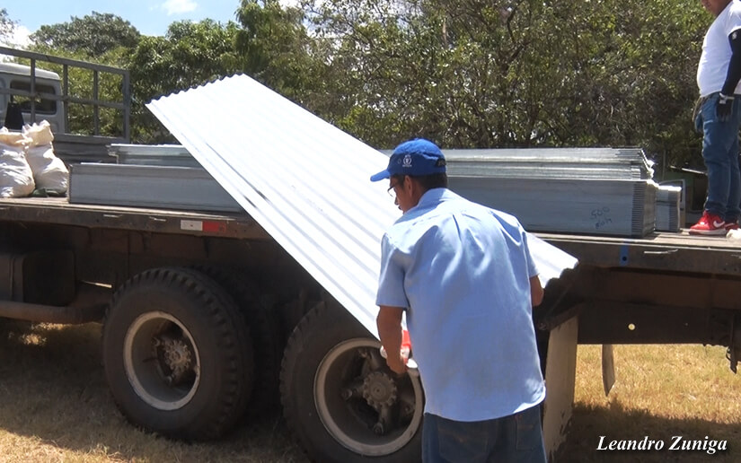 Gobierno de Nicaragua entrega plan techo a afectados por tornado en Palacagüina y Condega