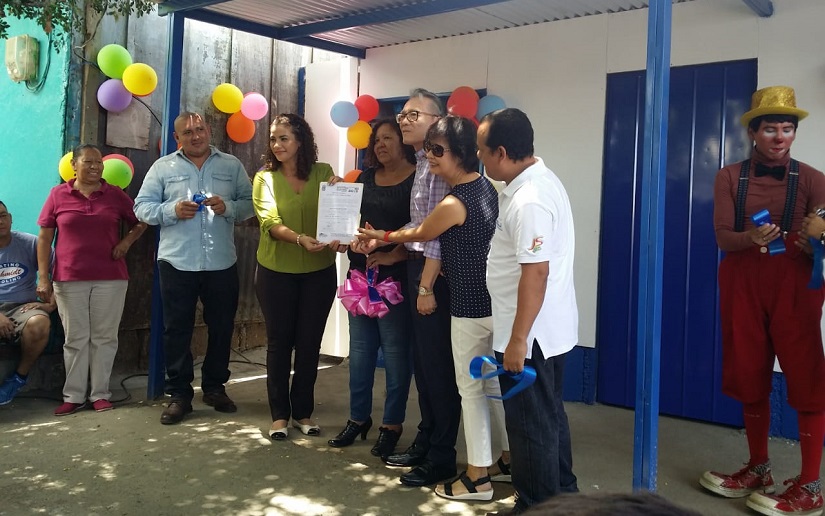 Inauguran vivienda solidaria en el Distrito II