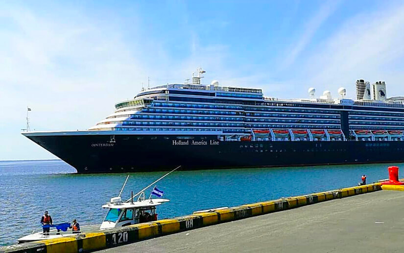 Imponente crucero Oosterdam arriba a Puerto Corinto