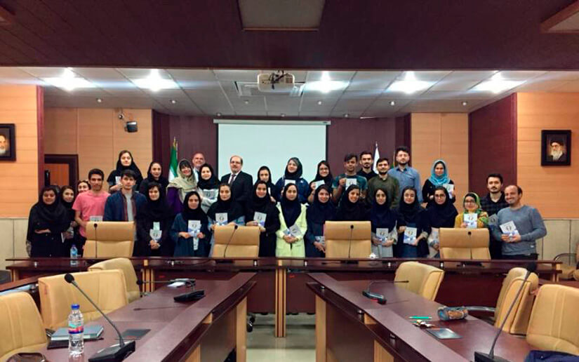 Estudiantes iraníes conocen sobre Rubén Darío