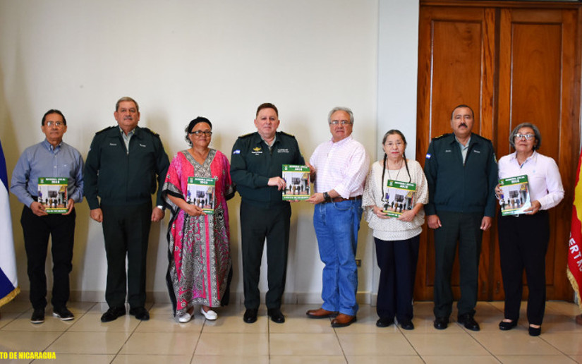 Entrega de Memoria Anual 2018 al Presidente y Junta Directiva de Asamblea Nacional