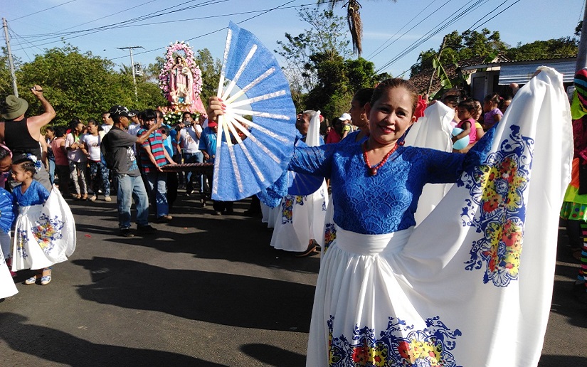 Tradicional Torovenado recorre las calles de Diriá en honor a la virgen de los Desamparados