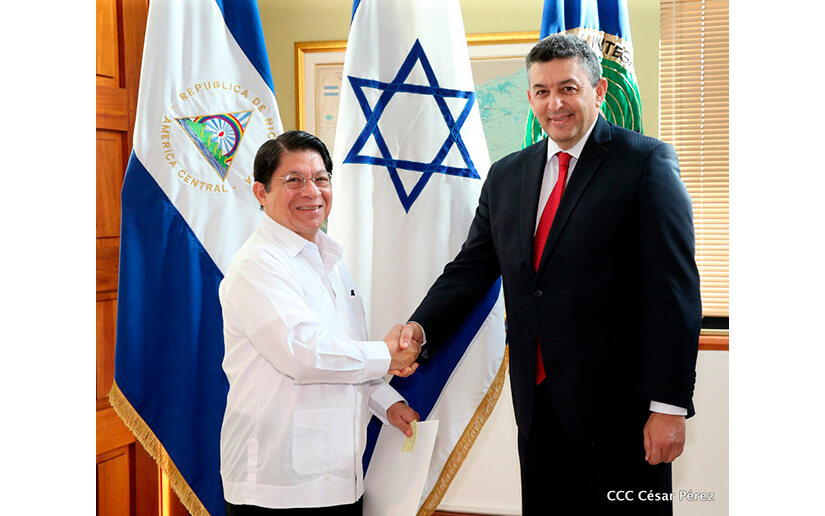 Embajadores de Israel y Pakistán presentan copias de Estilo al Canciller de Nicaragua