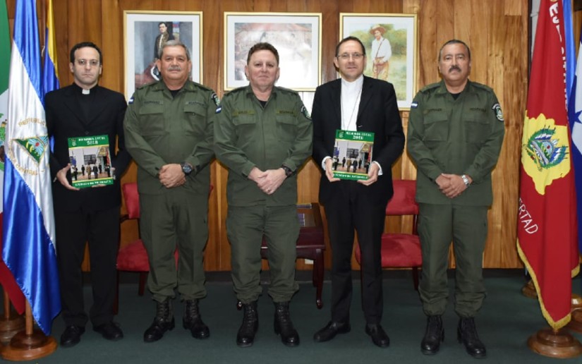Ejército de Nicaragua Presenta Memoria Anual 2018 al Nuncio Apostólico Waldermar Stanislaw Sommertag