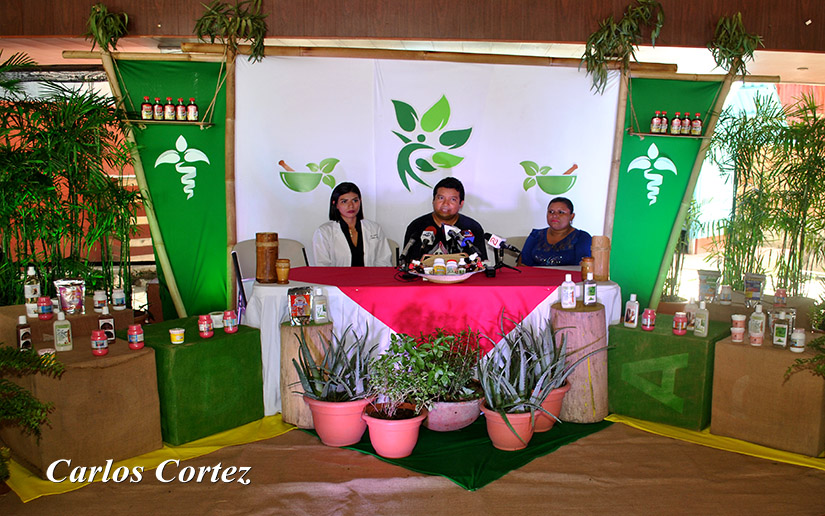 Invitan a la feria de la medicina y los productos tradicionales en el Parque Nacional de Ferias