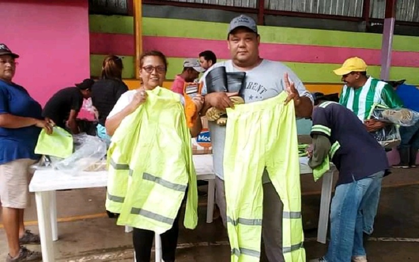 Alcaldía Sandinista de Carazo entrega equipamiento a operarios de servicios municipales