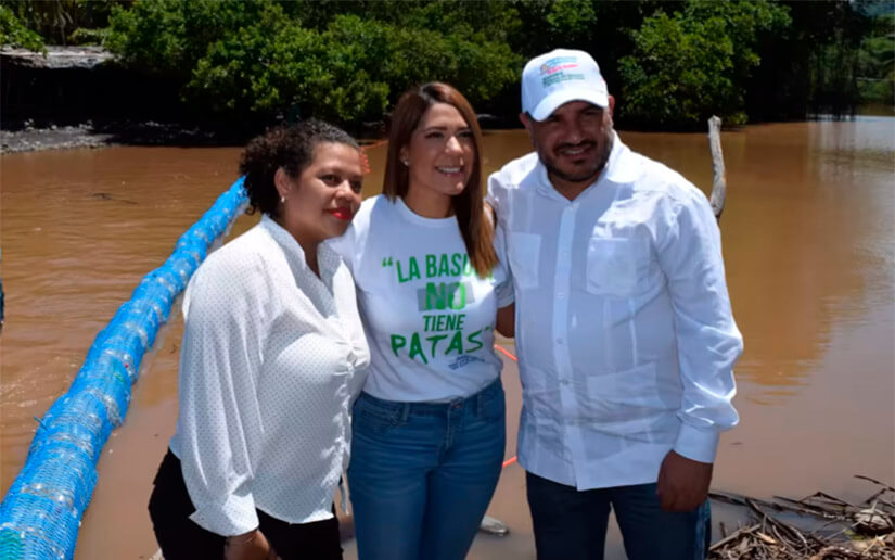 Ministra del Marena presente en Instalación de biobardas en El Salvador