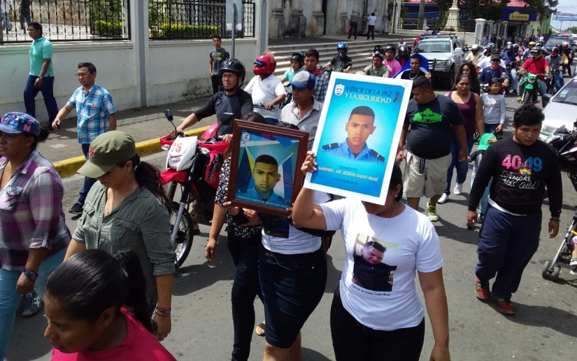 Autoridades rinden homenaje al teniente Gabriel de Jesús Vado Ruiz asesinado por el terrorismo golpista