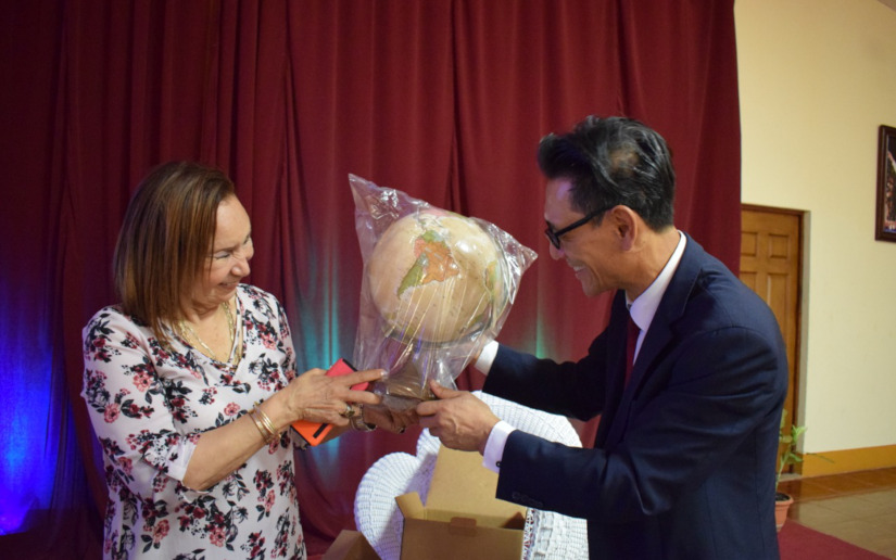 Alcaldesa de Granada se reúne con embajador de la República de Corea del Sur en Nicaragua