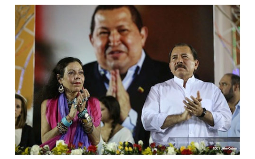 Presidente Daniel Ortega y vicepresidenta Rosario Murillo saludan natalicio del comandante Hugo Chávez Frías