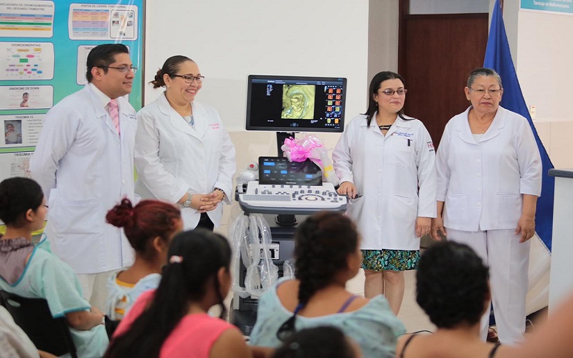 Gobierno de Nicaragua entrega equipo de alta tecnología a hospital Bertha Calderón