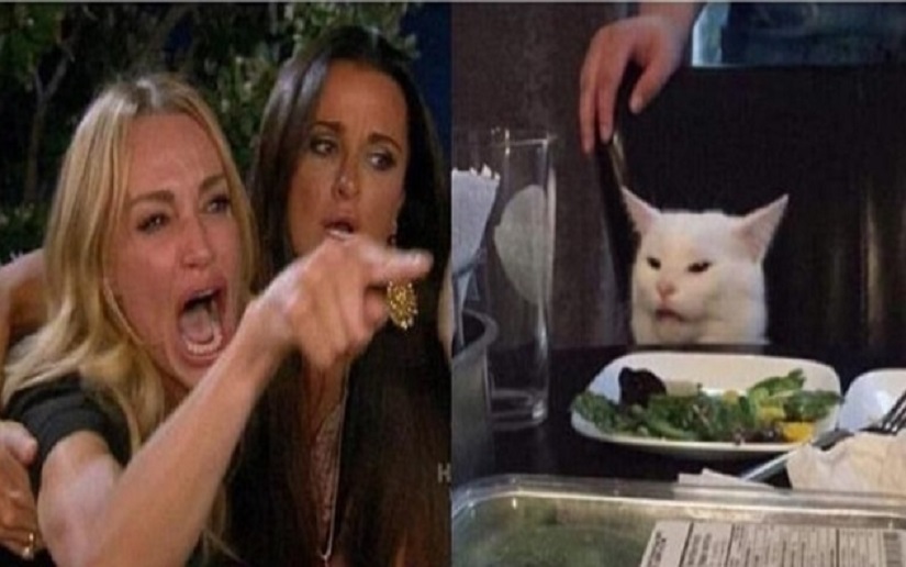 El meme popularizado “la mujer gritando y el gato en la mesa” 