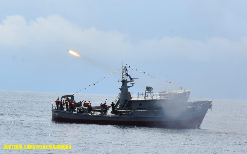 Tiro Naval y ejercicio demostrativo en el Distrito Naval Pacífico