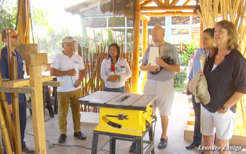 Miembros del Comité de Solidaridad de Irlanda con Nicaragua visitan Centro de Diseño y Promoción del Bambú