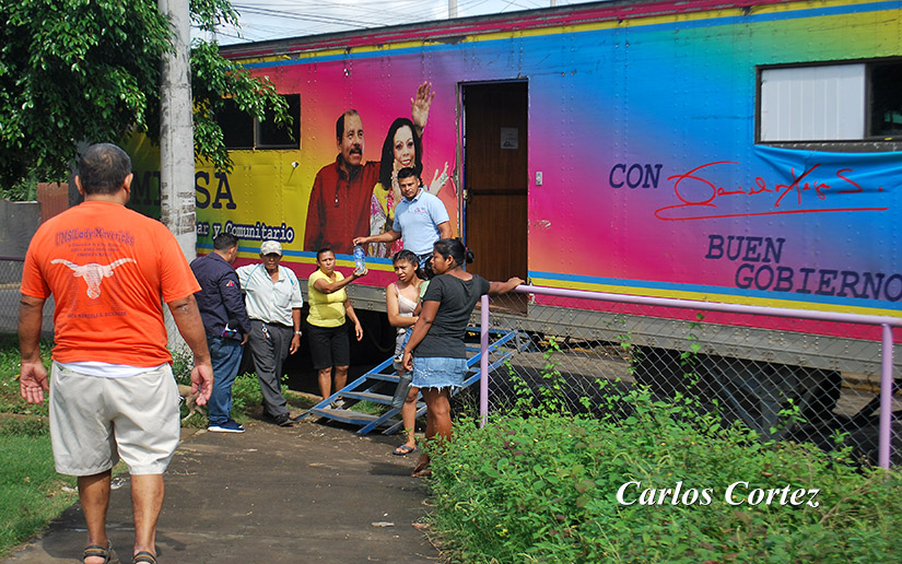 Habitantes del barrio Memorial Sandino reciben atención médica en clínicas móviles