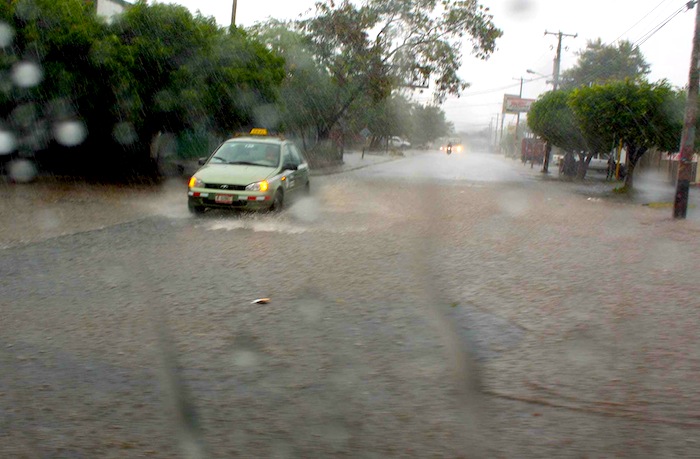 Las lluvias se mantendrán para esta semana por bajas presiones en Nicaragua
