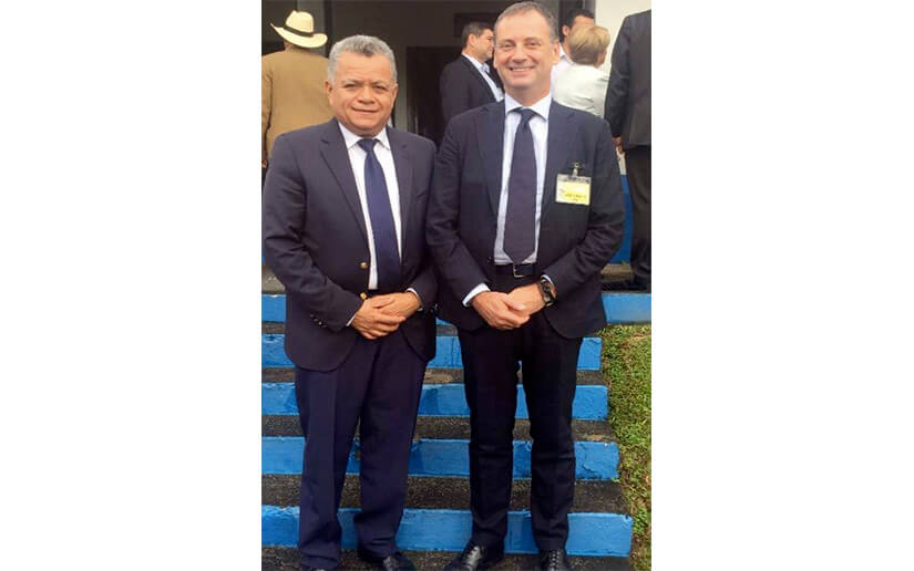 Ministro Agropecuario participa en encuentro sobre agricultura, ganadería y bosques 