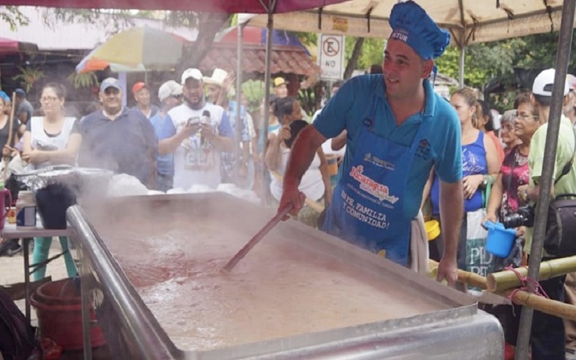 (+Fotos) Chontales elaboró y degustó la tradicional Sopa de Huevo de toros