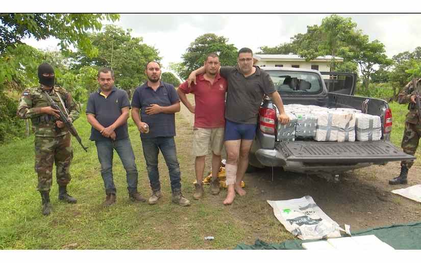 Ejército de Nicaragua captura a banda de sujetos que traficaban droga en una avioneta