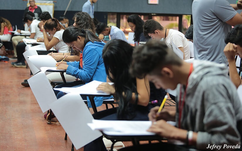 Casi 18 mil estudiantes se preparan en línea de cara a los exámenes de admisión 