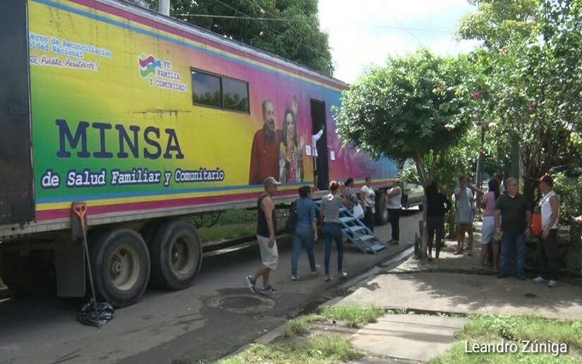 Pobladores del barrio Isaías Gómez del distrito I de Managua reciben atenciones médicas