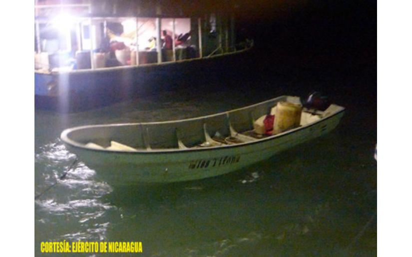 Fuerza Naval retuvo una panga y ocupó pepino de mar transportado de manera ilegal