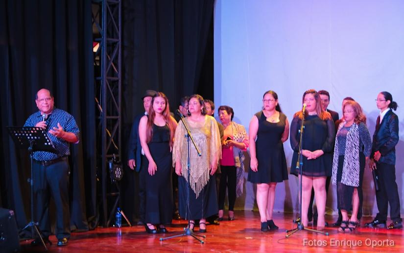 Realizan concierto de música romántica en homenaje a la gordita de oro
