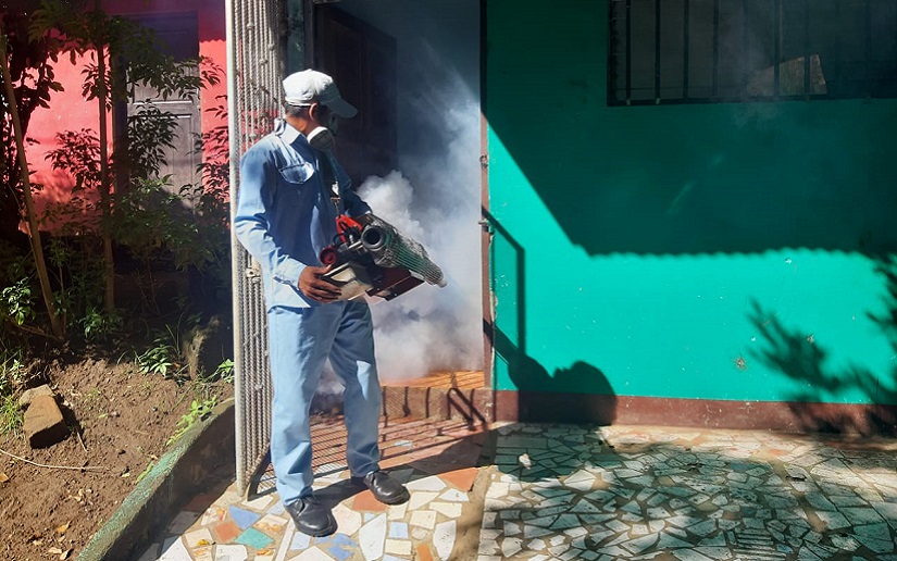 Minsa desarrolla jornada de lucha antiepidémica en barrios y cementerios del distrito V