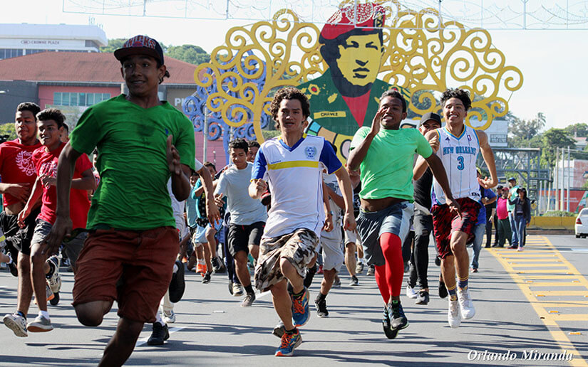 Alcaldía de Managua y Policía Nacional celebran maratón para honrar al Comandante Carlos Fonseca Amador