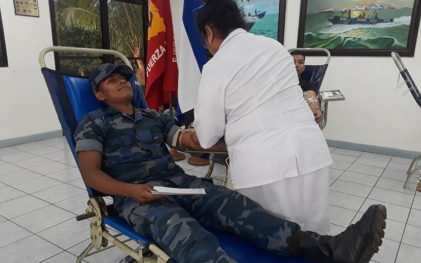 Fuerza Naval participa en donación de sangre