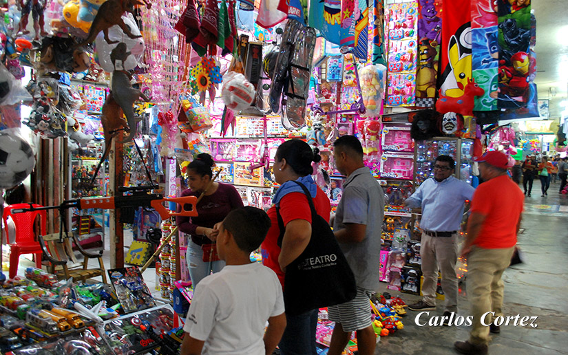 Mercados ofrecen productos a buenos precios para celebrar La Purísima Concepción de María
