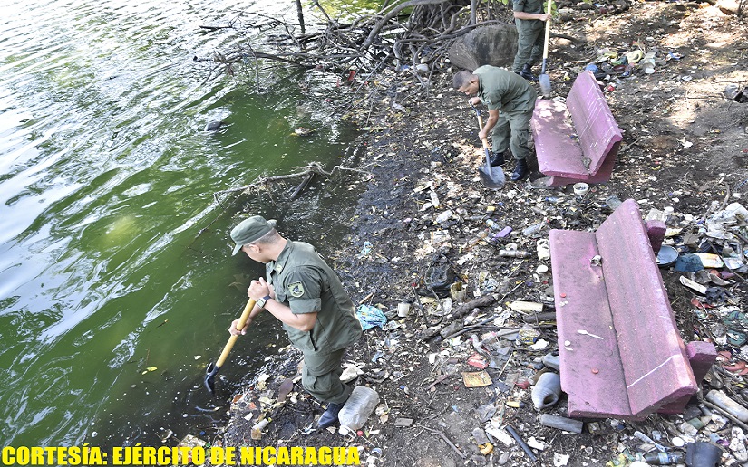Ejército de Nicaragua participa en jornada ecológica en la Laguna de Tiscapa