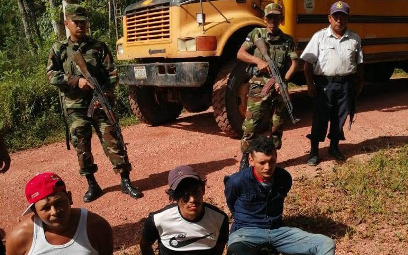 6 Comando Militar Regional realizó retención de tres personas en Waslala